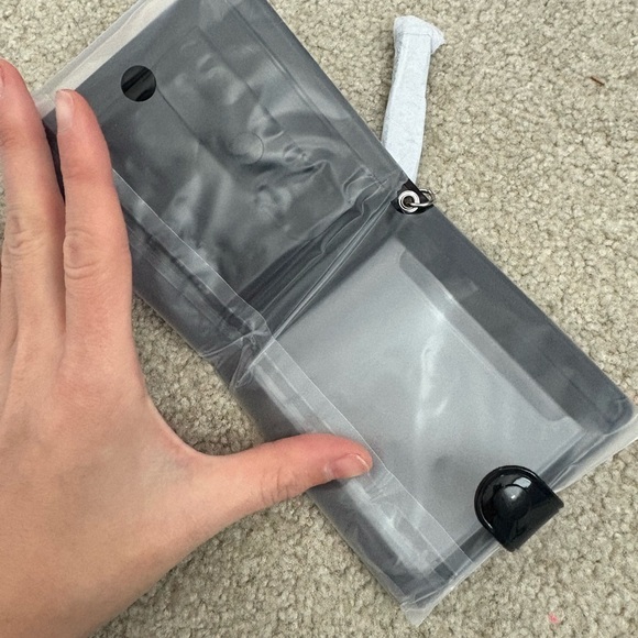 Hello Kitty Black Wallet - Picture 2 of 6